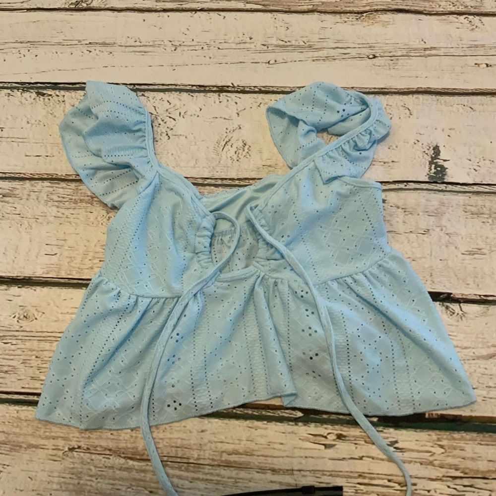 SHEIN Women's Size XS Crop‎ Blue Eyelet Lace Keyhole Tie Sleeveless Top